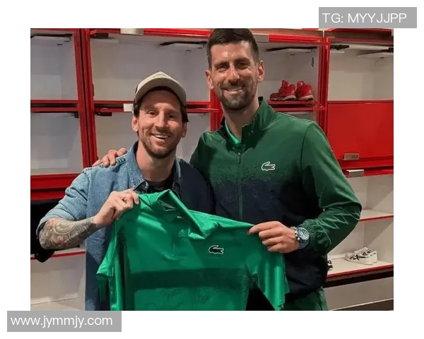 球场边的浪漫聚焦足球球星女友现场助阵引爆全场热议